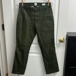 GAP Essential Kahki Straight